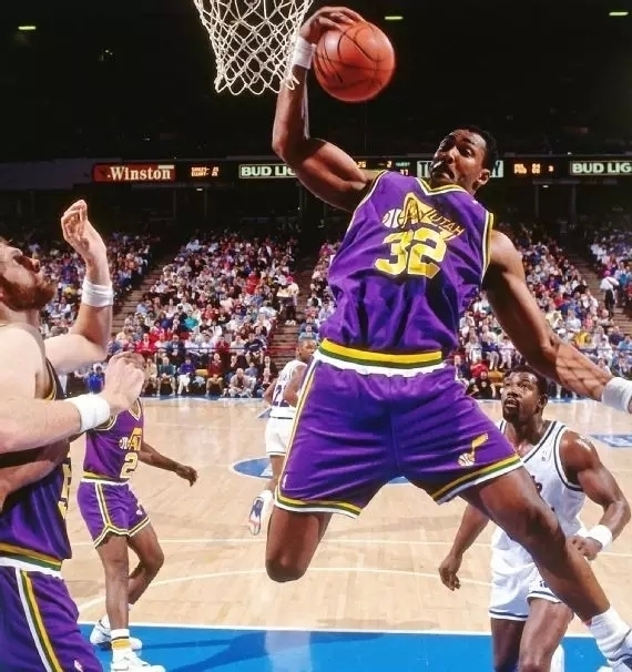 纽卡斯尔联 纽卡斯尔联