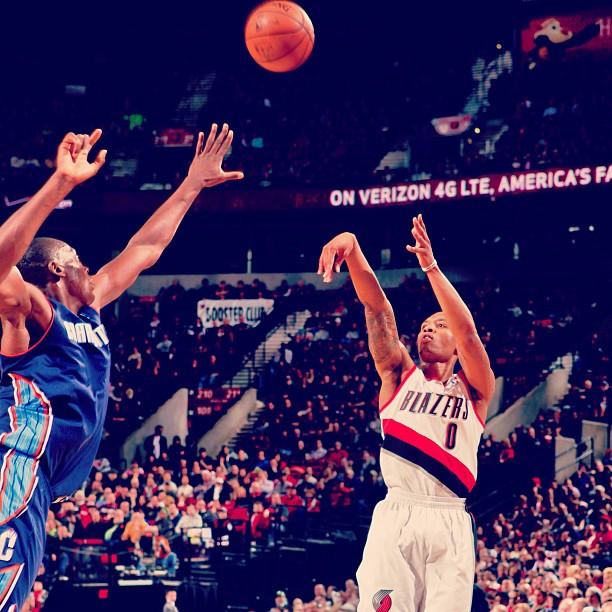 万名学生获 万名学生获