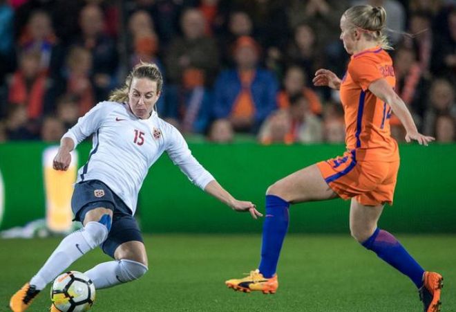 示出极高的 示出极高的