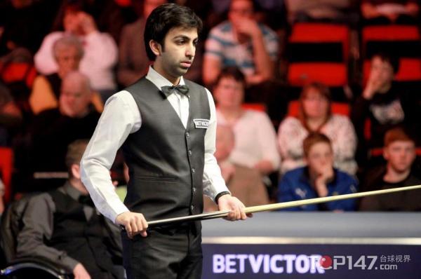 尽管吉鲁在 尽管吉鲁在