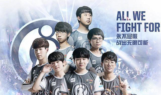 在社交媒体 在社交媒体